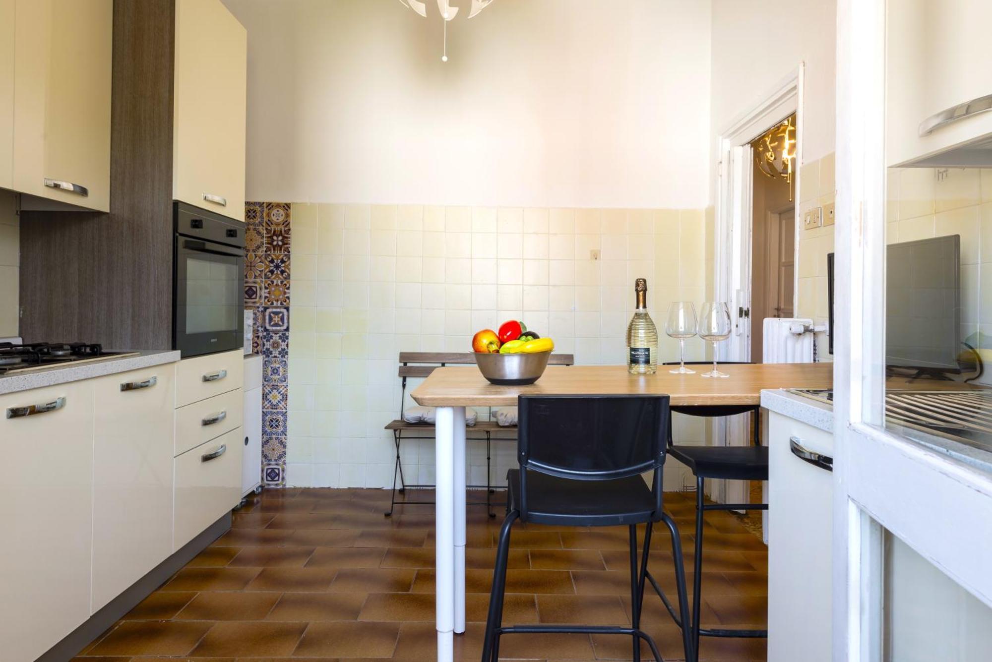 Hostly-ai Due Passi Apartamento *