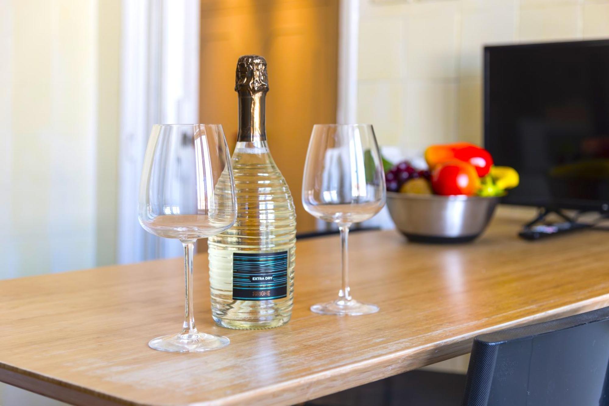 Hostly-ai Due Passi Apartamento