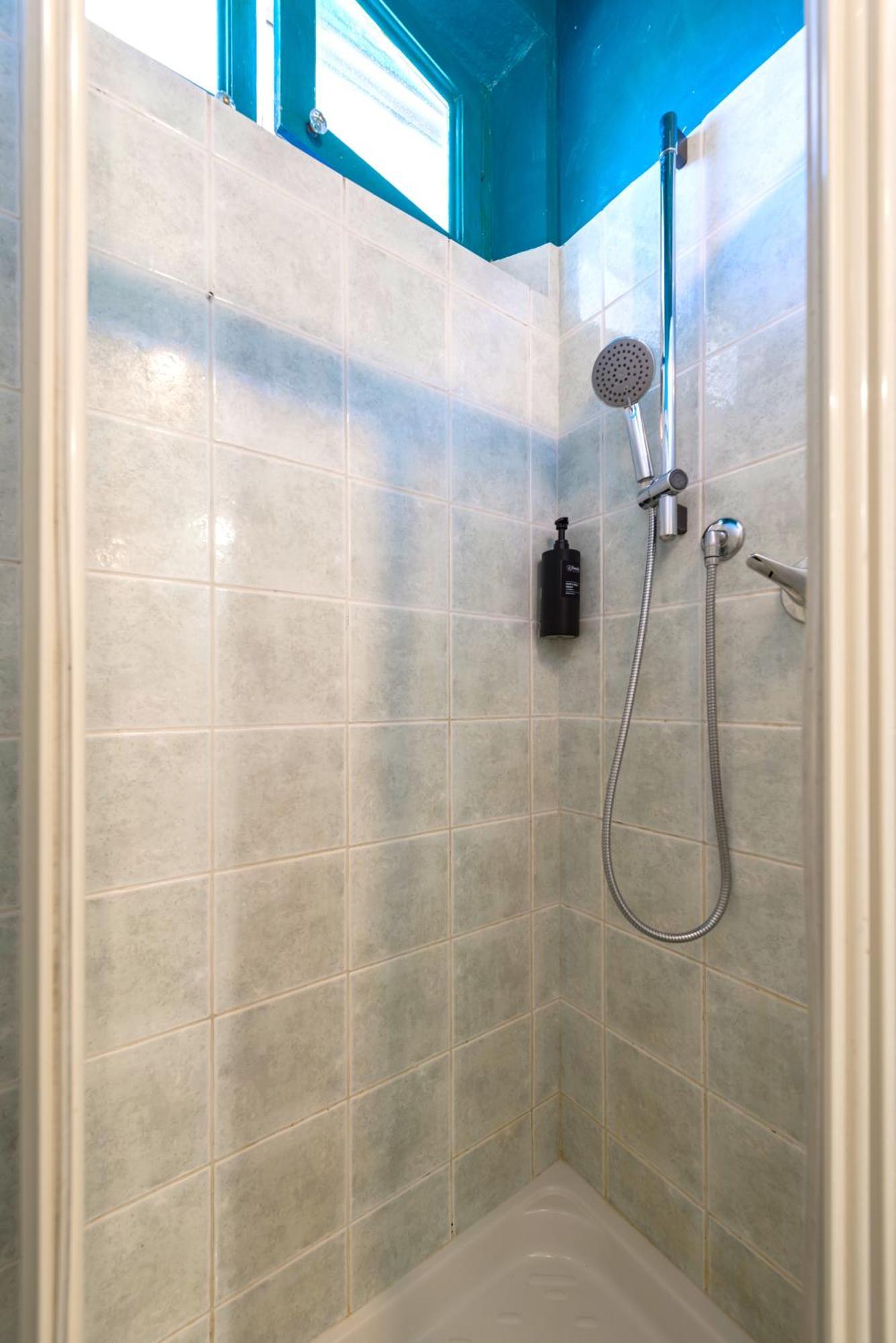 Hostly-ai Due Passi Appartement Pise